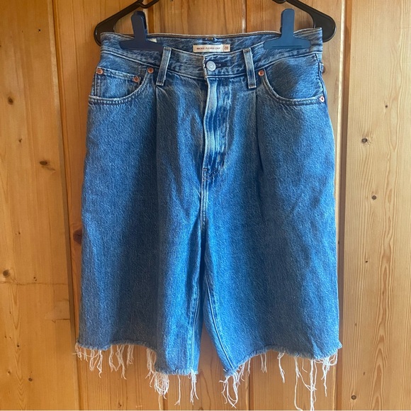 Levi’s Red Tag Pleated Dad Denim Cutoff Shorts Jorts Vintage Baggy High-Waisted - Picture 1 of 6